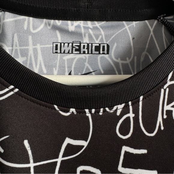 2021/22 Club America Pre-Match Kit - Picture 4 of 4